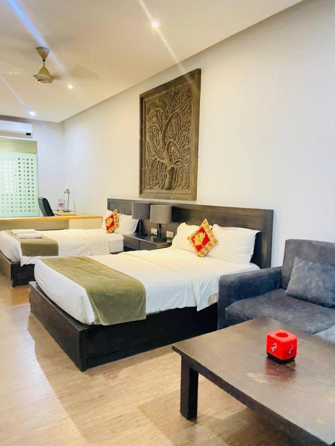 Blue Crystal Boutique Hotel Phnom Penh Exterior foto