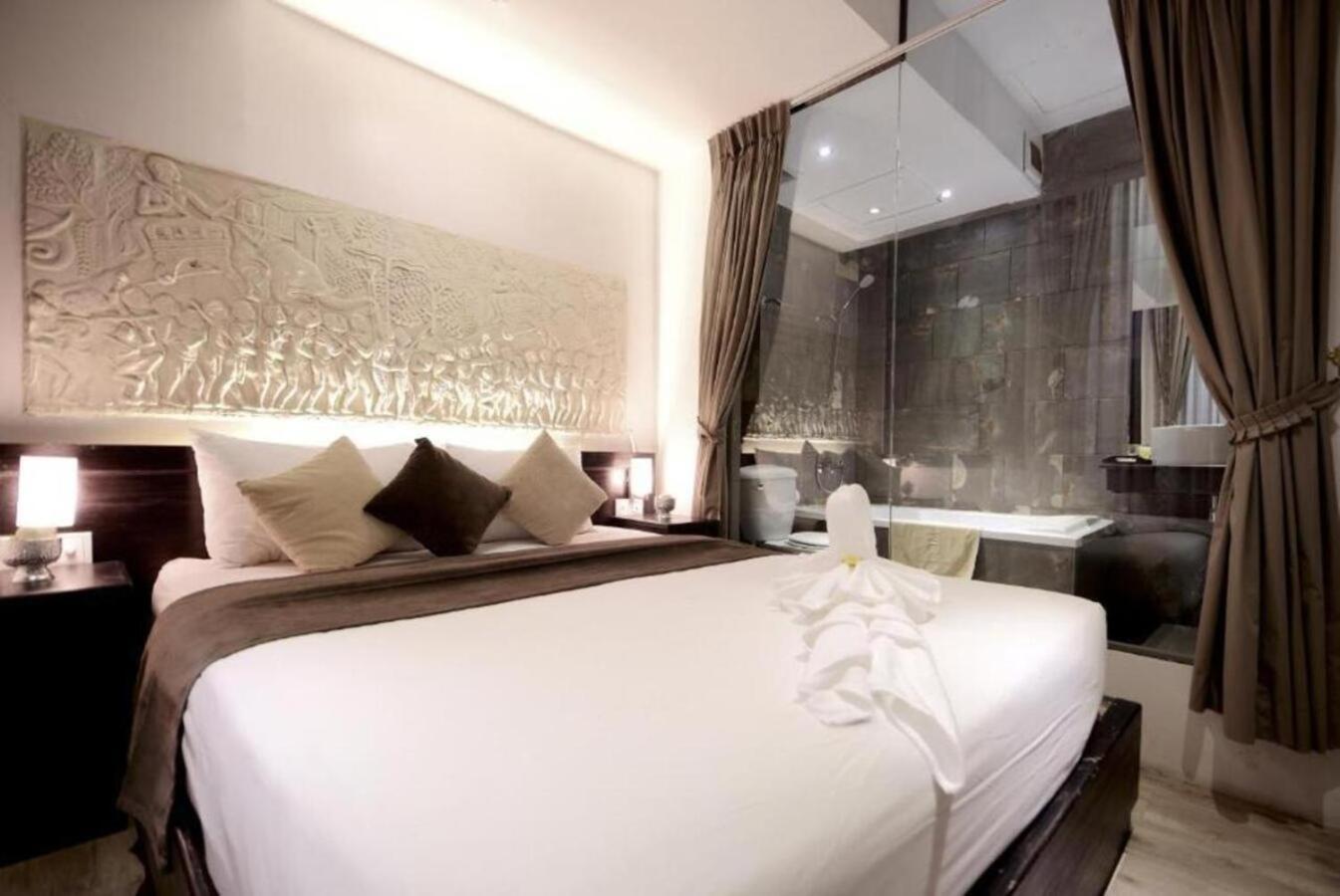 Blue Crystal Boutique Hotel Phnom Penh Exterior foto